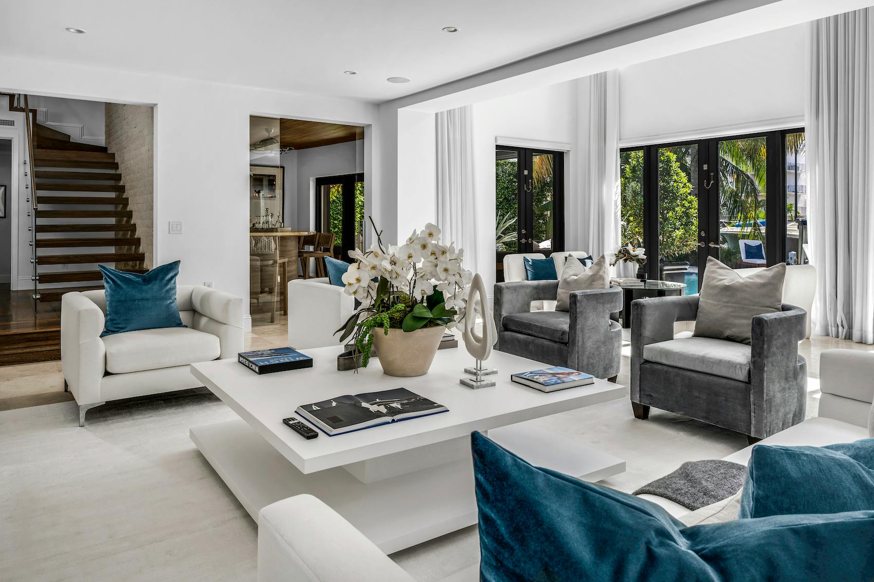Meridith-Baer-Home-Home-Staging-Florida-La-Joya-Luxury-Homes-Transitional-Living-Room