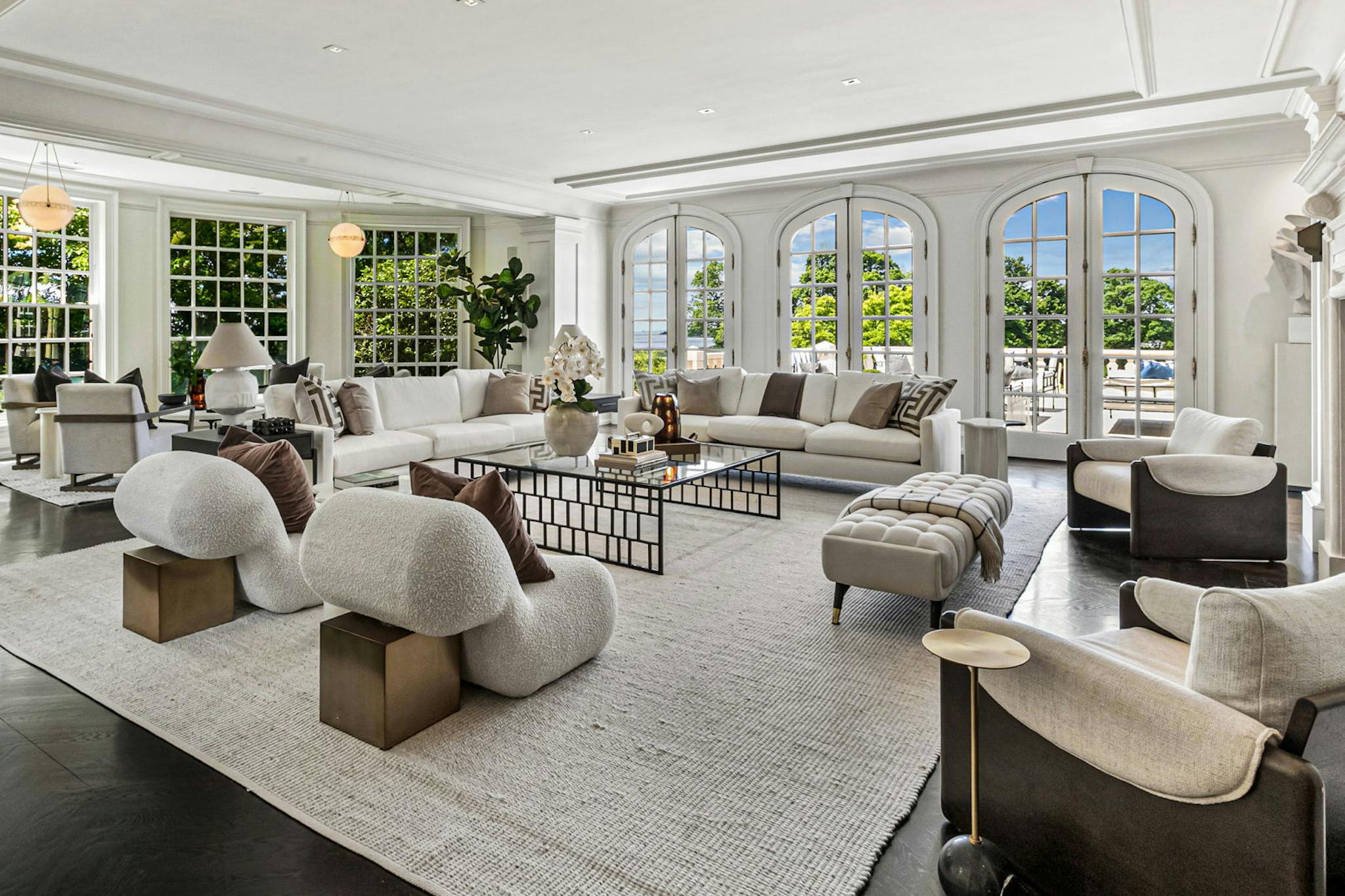 Meridith-Baer-Home-Home-Staging-Tristate-Connecticut-Sancutary-on-Sasco-Hill-Living-Room